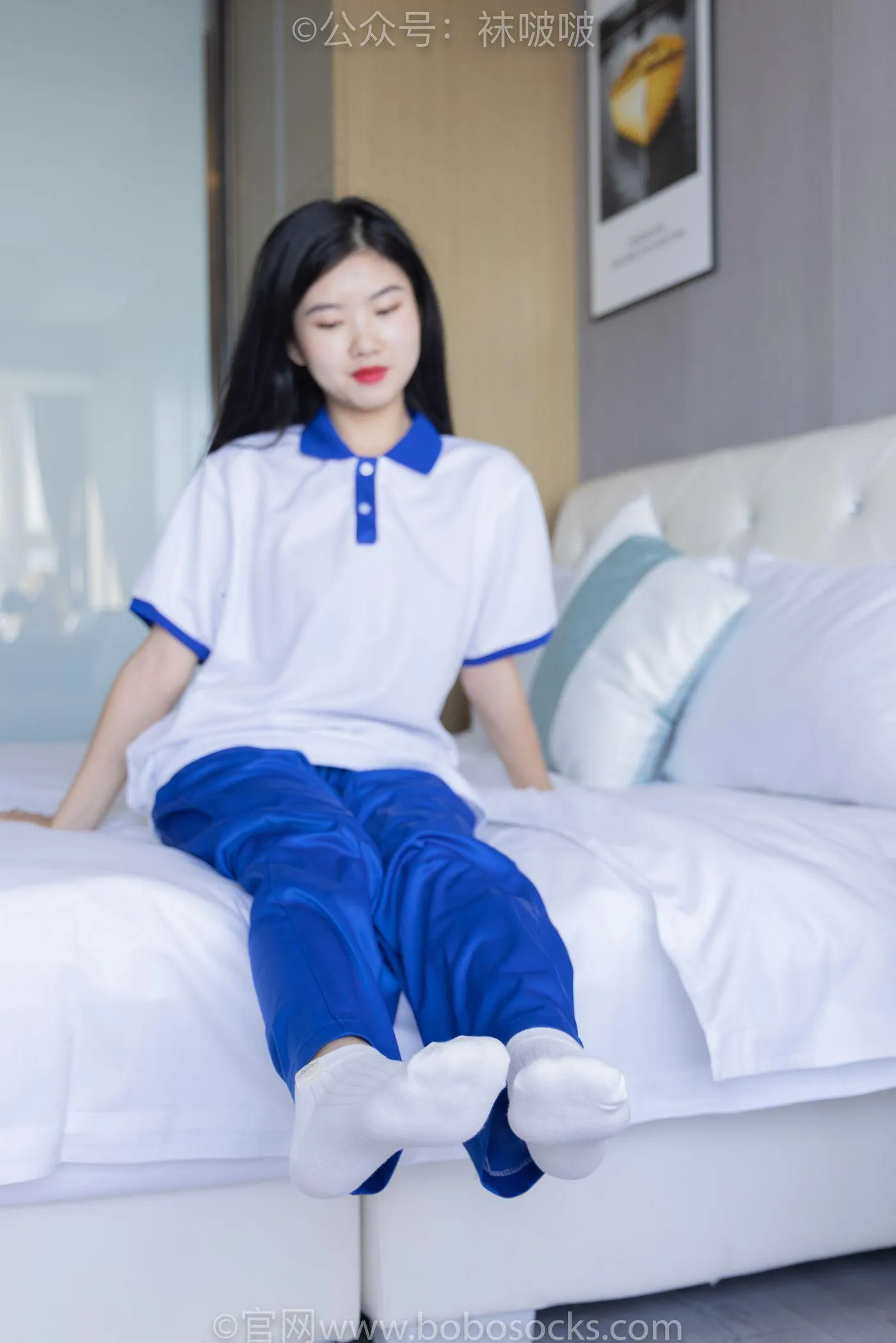 [BoBoSocks袜啵啵]NO.039 小奶熊-校服、vans帆布鞋、短白棉袜、裸足 [154P]插图